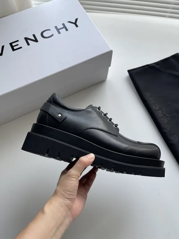 Givenchy Shoe 